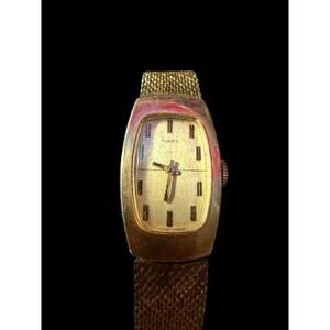 Vintage Timex Ladies Gold Tone Mesh Bracelet Manual Wind Wristwatch Runs